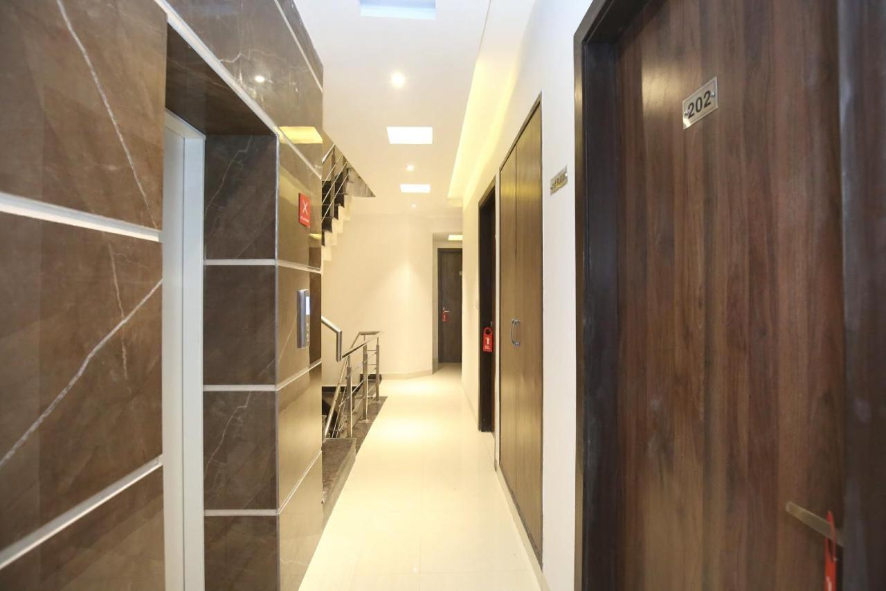 אמריצר Oyo 11680 Hotel Grand Star מראה חיצוני תמונה